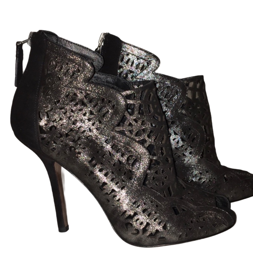 Vera Wang Vero Cuoio Euc. Sz 6.5 Heeled Booties